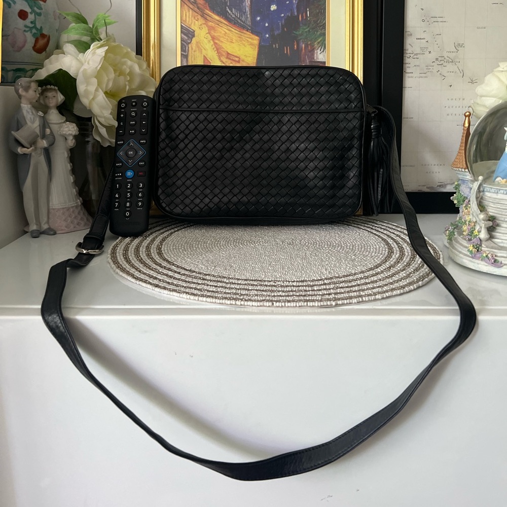 Aspects by Lisette genuine black leather shoulder bag